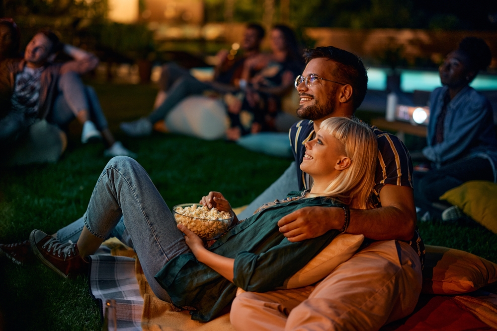 Setting Up an Outdoor Theater for Summer Movie Nights TX